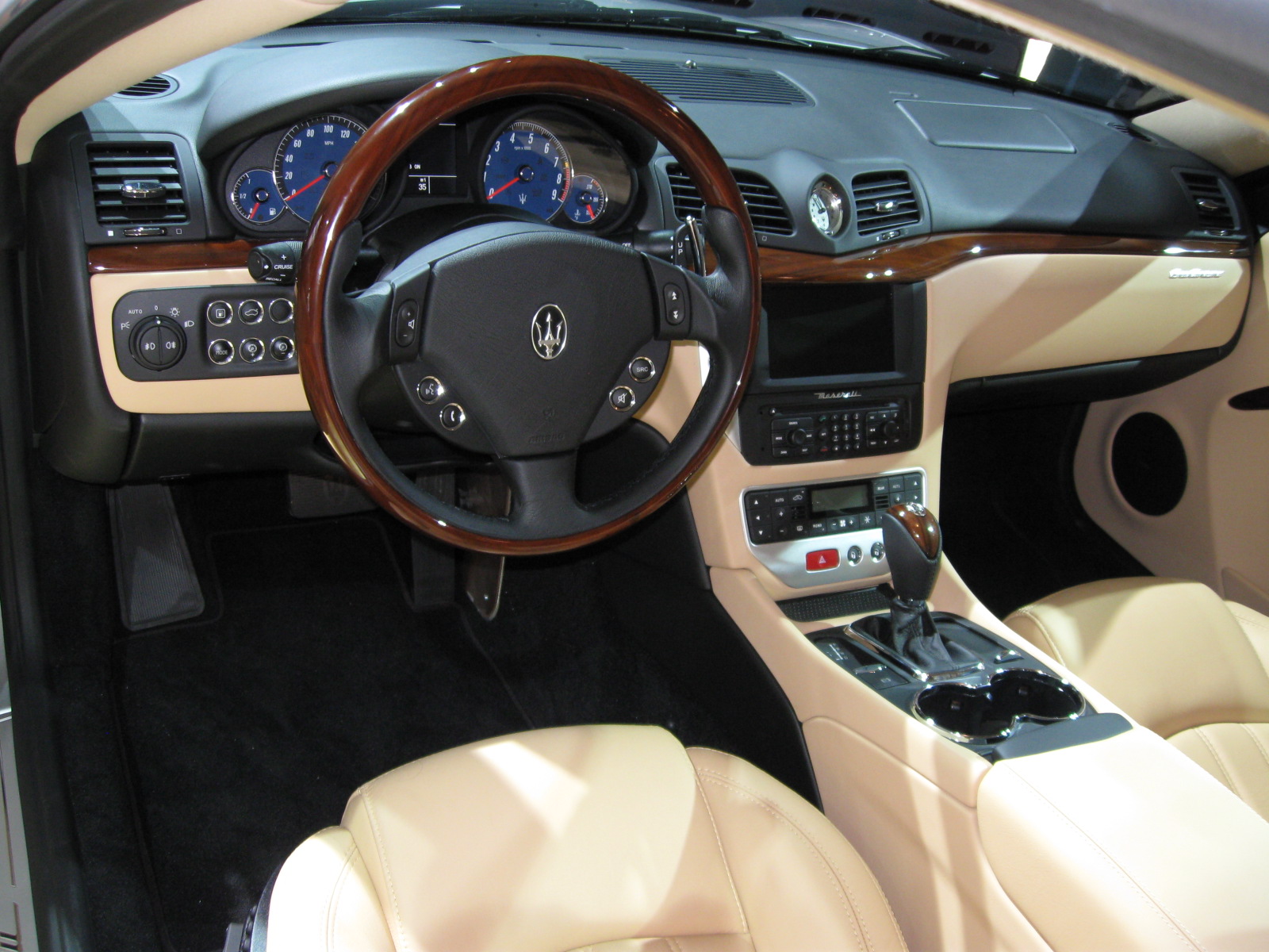 Maserati+granturismo+interior