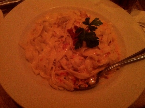 Fettuccine Alfredo with Sundried Tomato