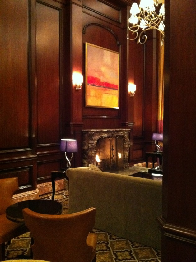 Lounge at the Intercontinental Kansas City