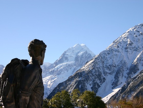Edmund Hillary Climbing Mount Everest Featured Edmund Hillary Climbing Mount Everest