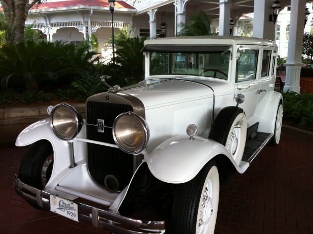 White Rolls-Royce at the Grand Floridian Deluxe Hotel and Resort at Walt Disney World White Rolls-Royce at the Grand Floridian Deluxe Hotel and Resort at Walt Disney World