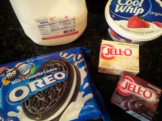 Ingredients for Pudding Layer Dessert with Oreos