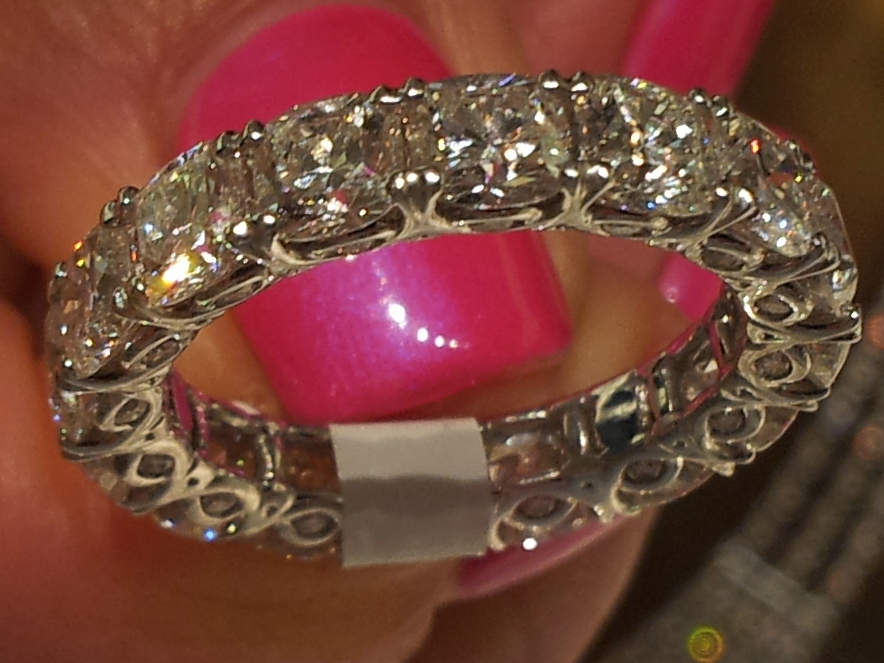 Flawless Diamonds Men's Wedding Band