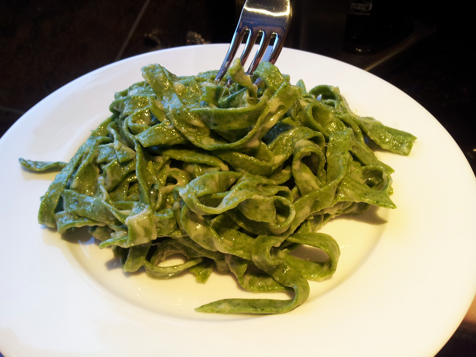 Joshua Kennon - Spinach Fettuccine with Butter and Parmesan Cheese Sauce
