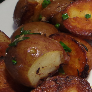 Delicious Braised Red Potatoes with Chives and Lemon Recipe