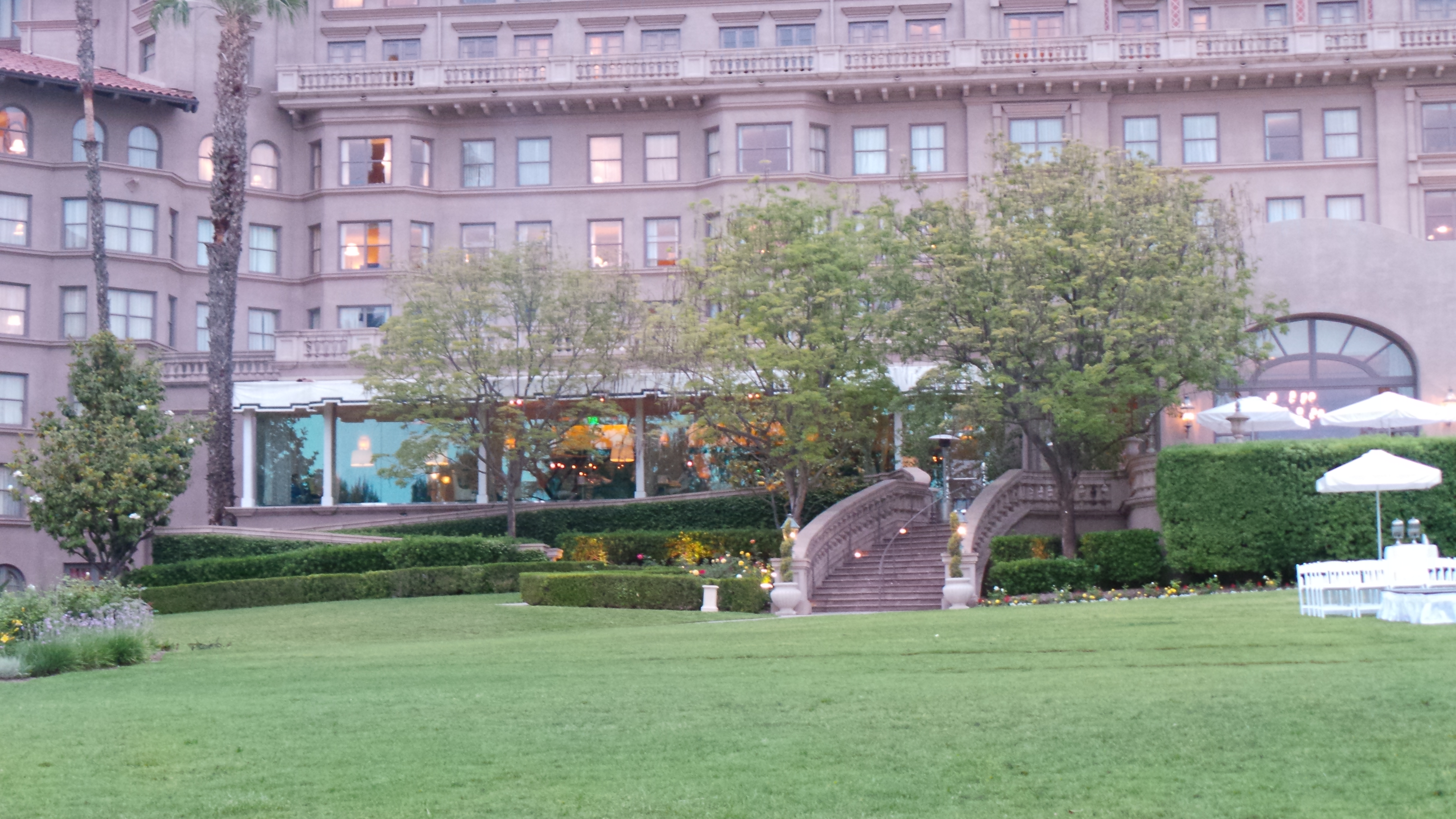 Diners In The Langham Huntington Pasadena