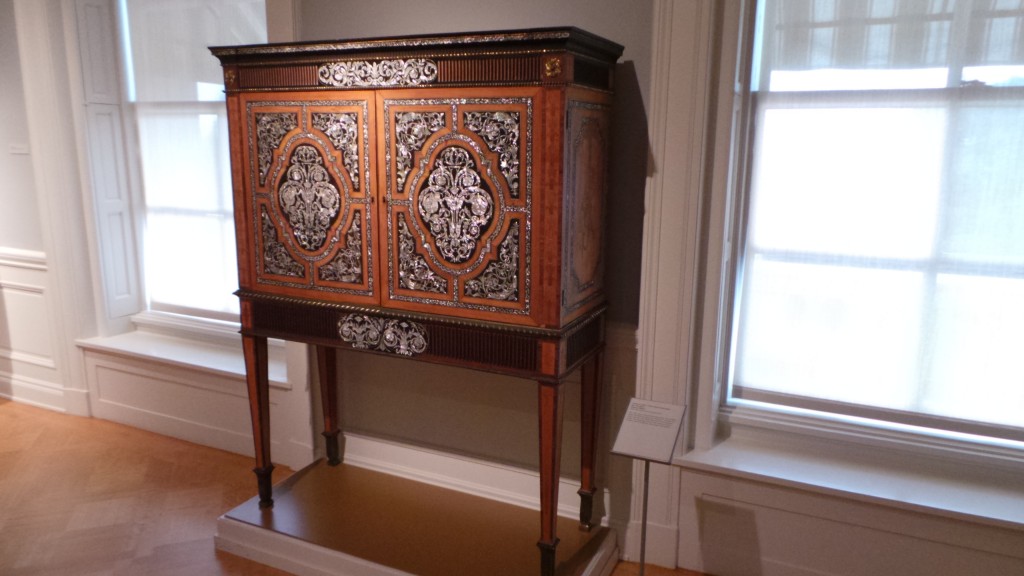 Huntington Pasadena Furniture Collection