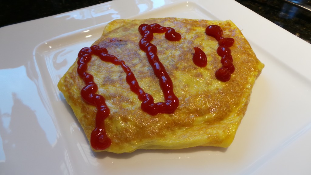  færdig Omurice med Ketchup Rooftop Prince