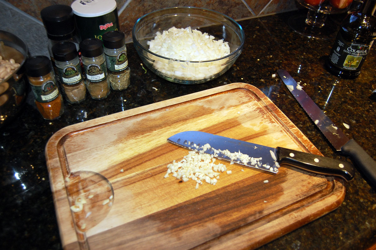 Adding Garlic to White Chicken Chili Recipe