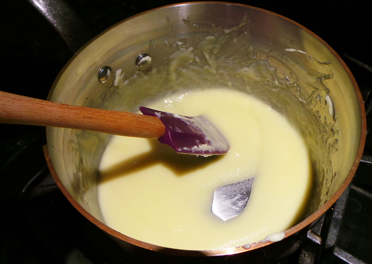 Melting White Chocolate Mixture for Cream Pie Crust