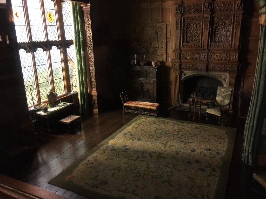 Thorne Miniature Chicago Art Institute English Bedchamber of the Jacobean or Stuart Period 1603-88 Windows