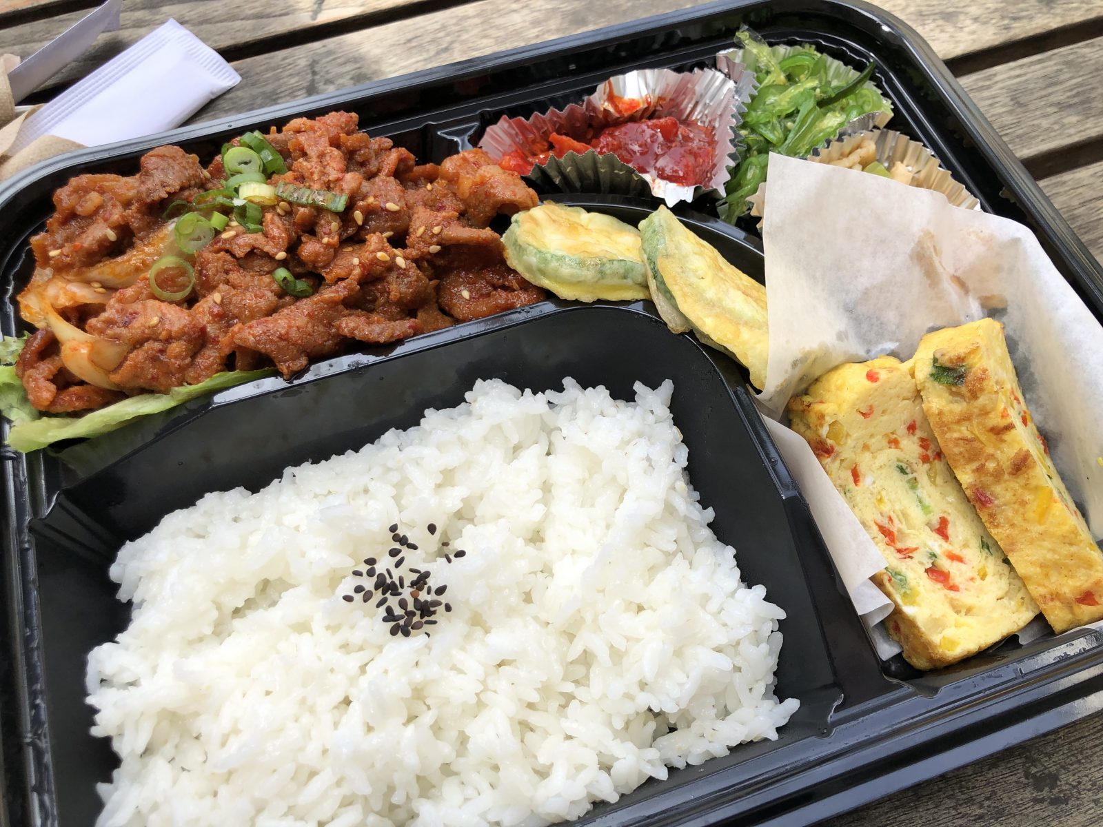 Opening the Spicy Pork 도시락 for Lunch