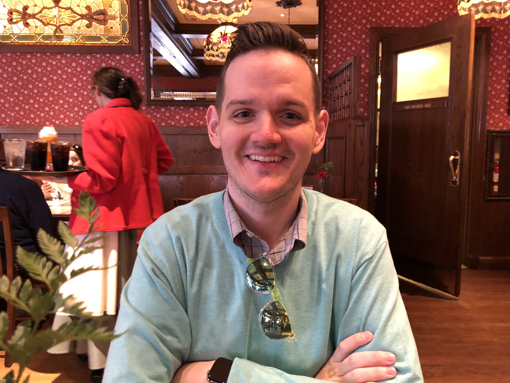 Joshua Kennon at Carnation Cafe Disneyland 04-20-2019