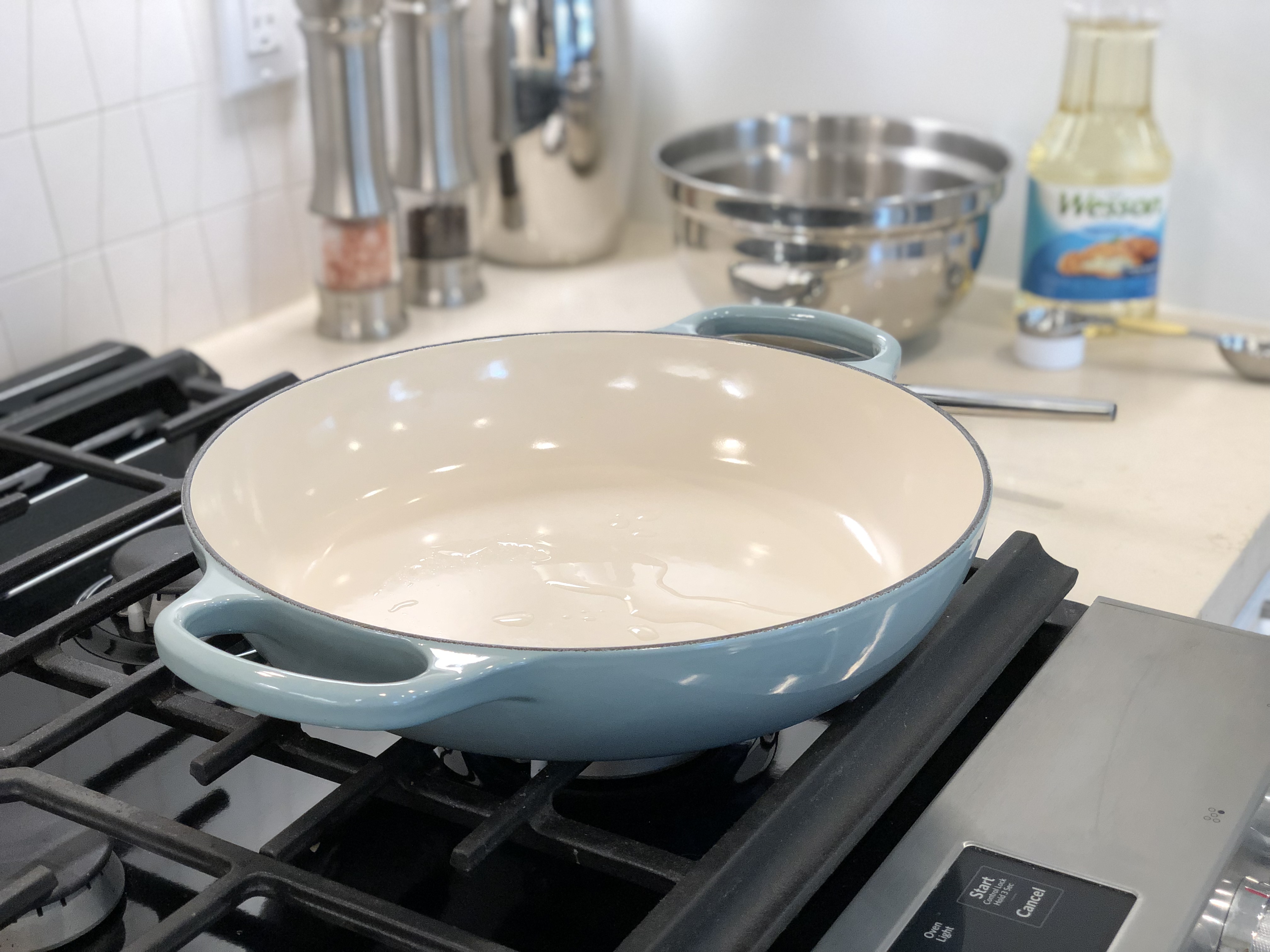 Heating Oil to Brown Beef for Beef Stroganoff Recipe
