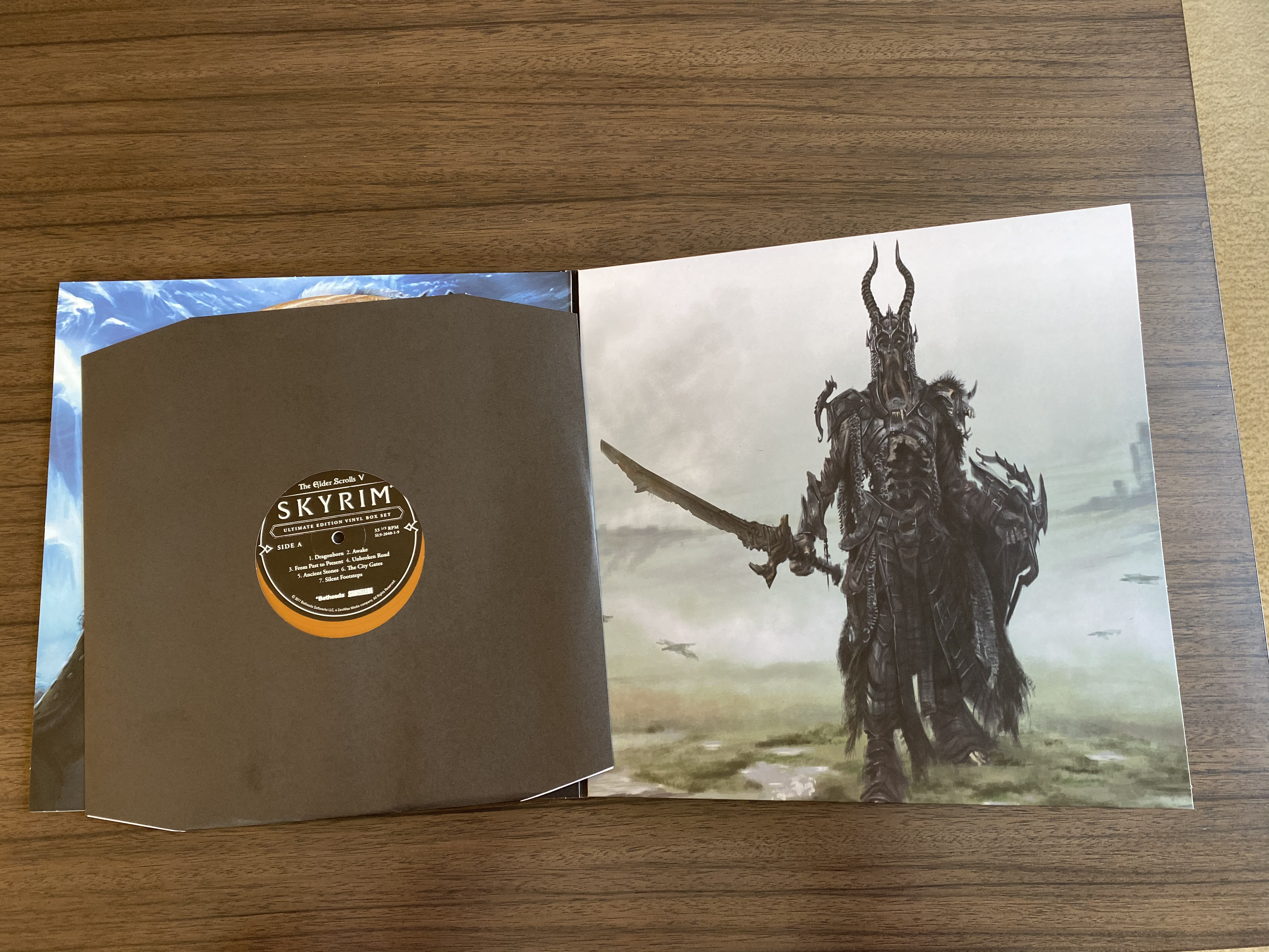 Kennon-Green Elder Scrolls V Skyrim Ultimate Edition Vinyl Box Set Sweet Roll Comic Con Limited LP - Inside 2