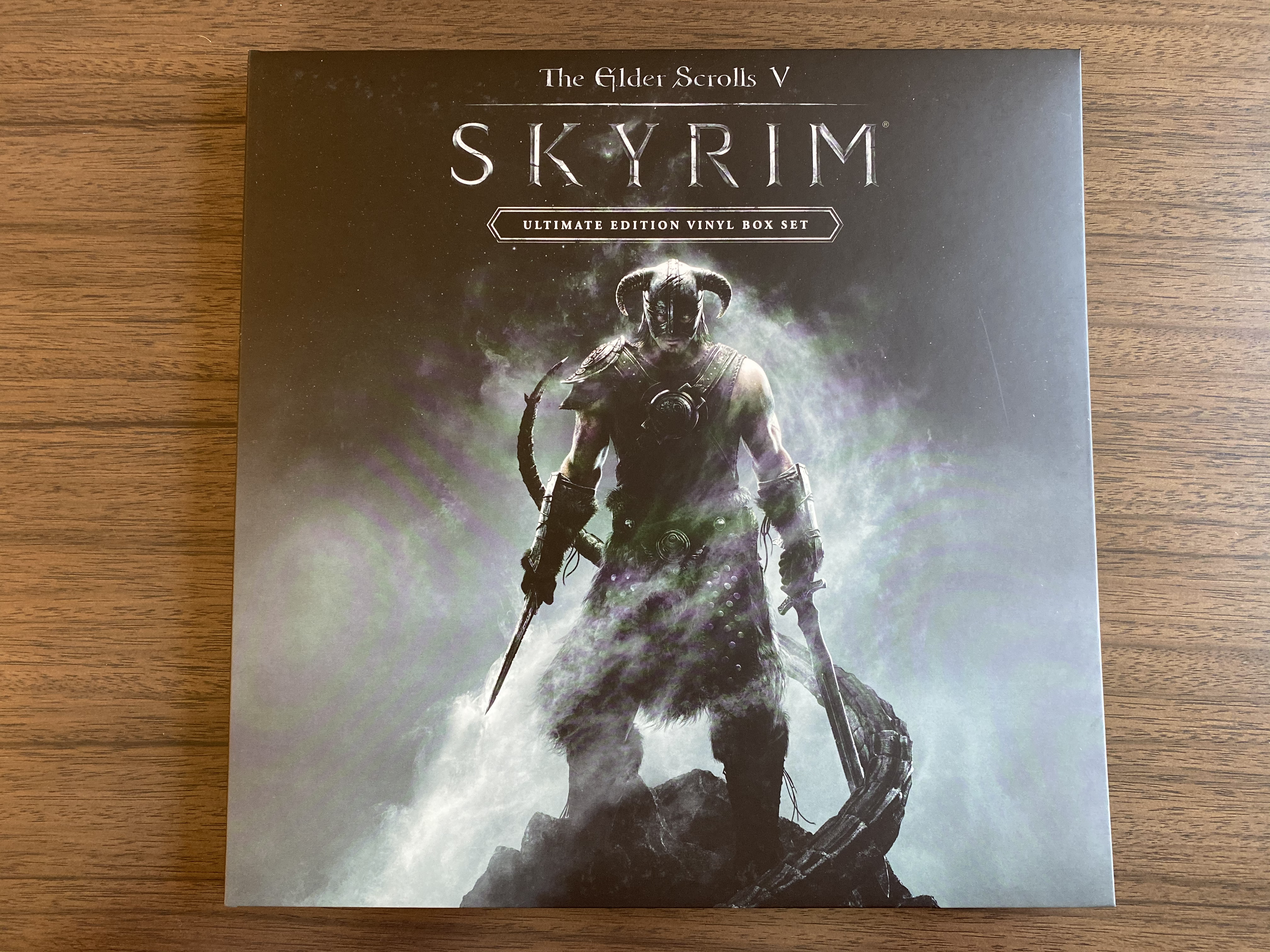 Kennon-Green Elder Scrolls V Skyrim Ultimate Edition Vinyl Box Set Sweet Roll Comic Con Limited LP - Inside Box